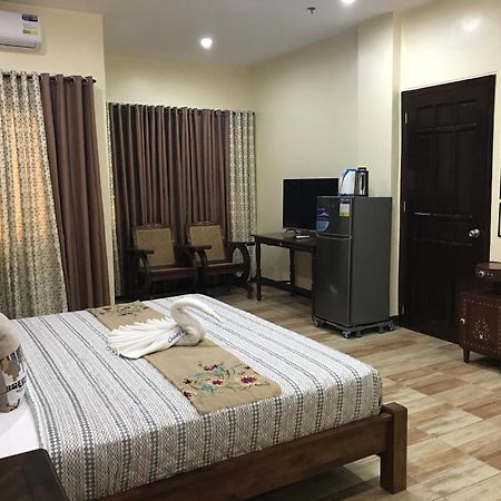Charos Dormitel Otel Dumaguete City Dış mekan fotoğraf
