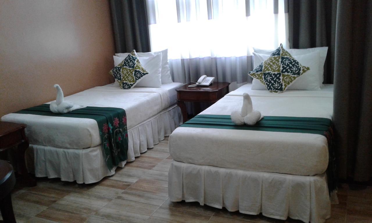 Charos Dormitel Otel Dumaguete City Dış mekan fotoğraf