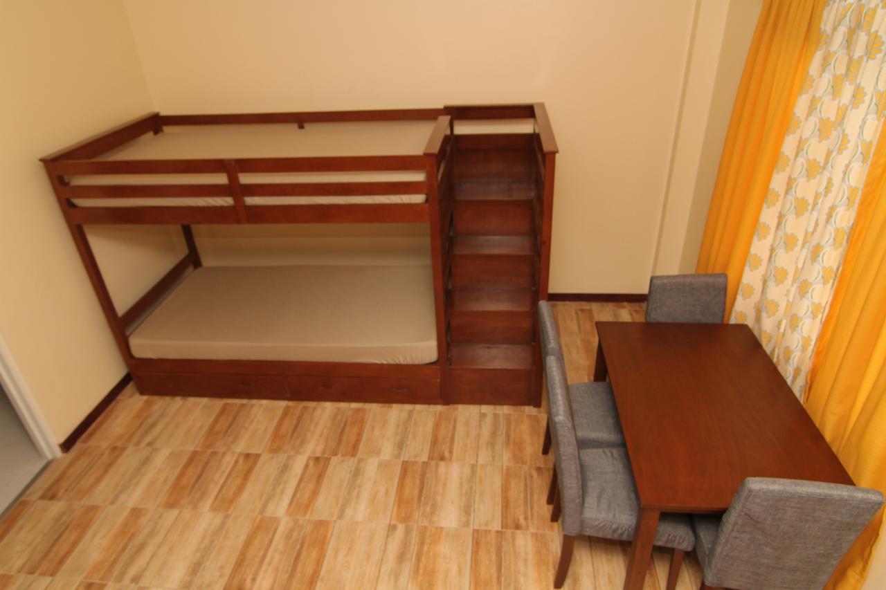 Charos Dormitel Otel Dumaguete City Dış mekan fotoğraf