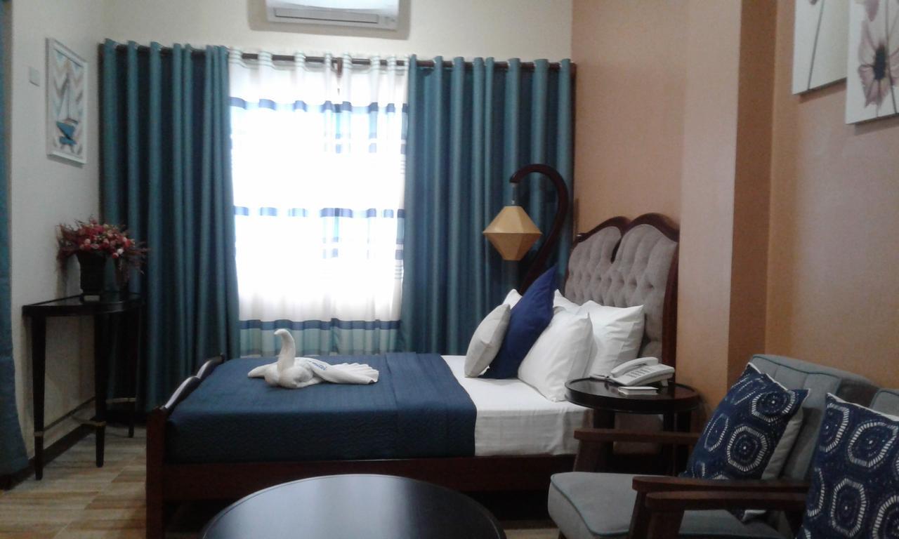 Charos Dormitel Otel Dumaguete City Dış mekan fotoğraf
